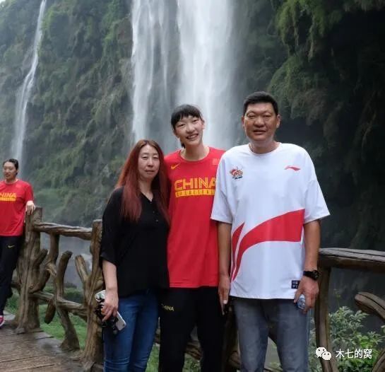 据意大利媒体laroma24报道，罗马的长期伤员库姆布拉和亚伯拉罕已经在本周恢复训练。